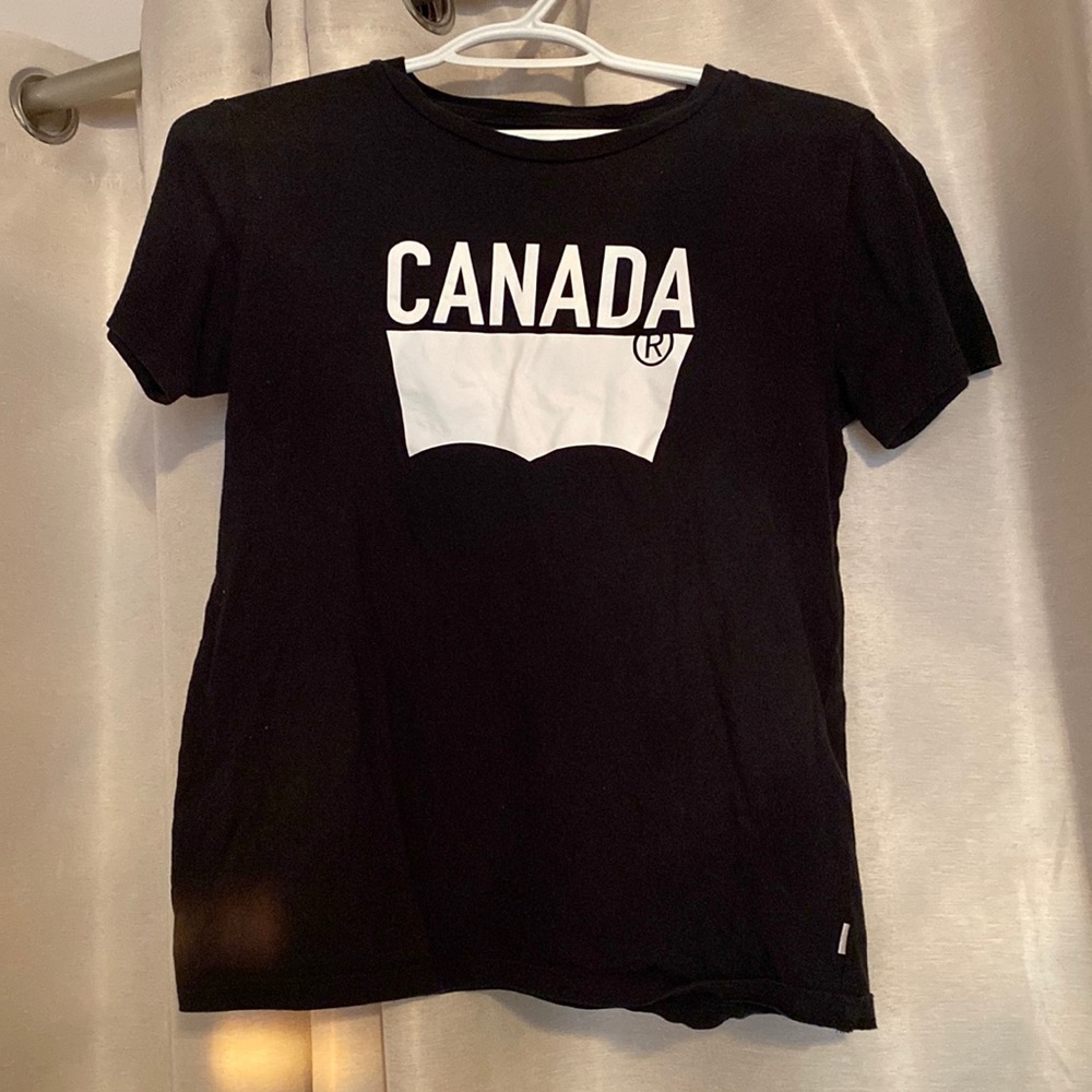 Levi’s Canada Logo Shirt